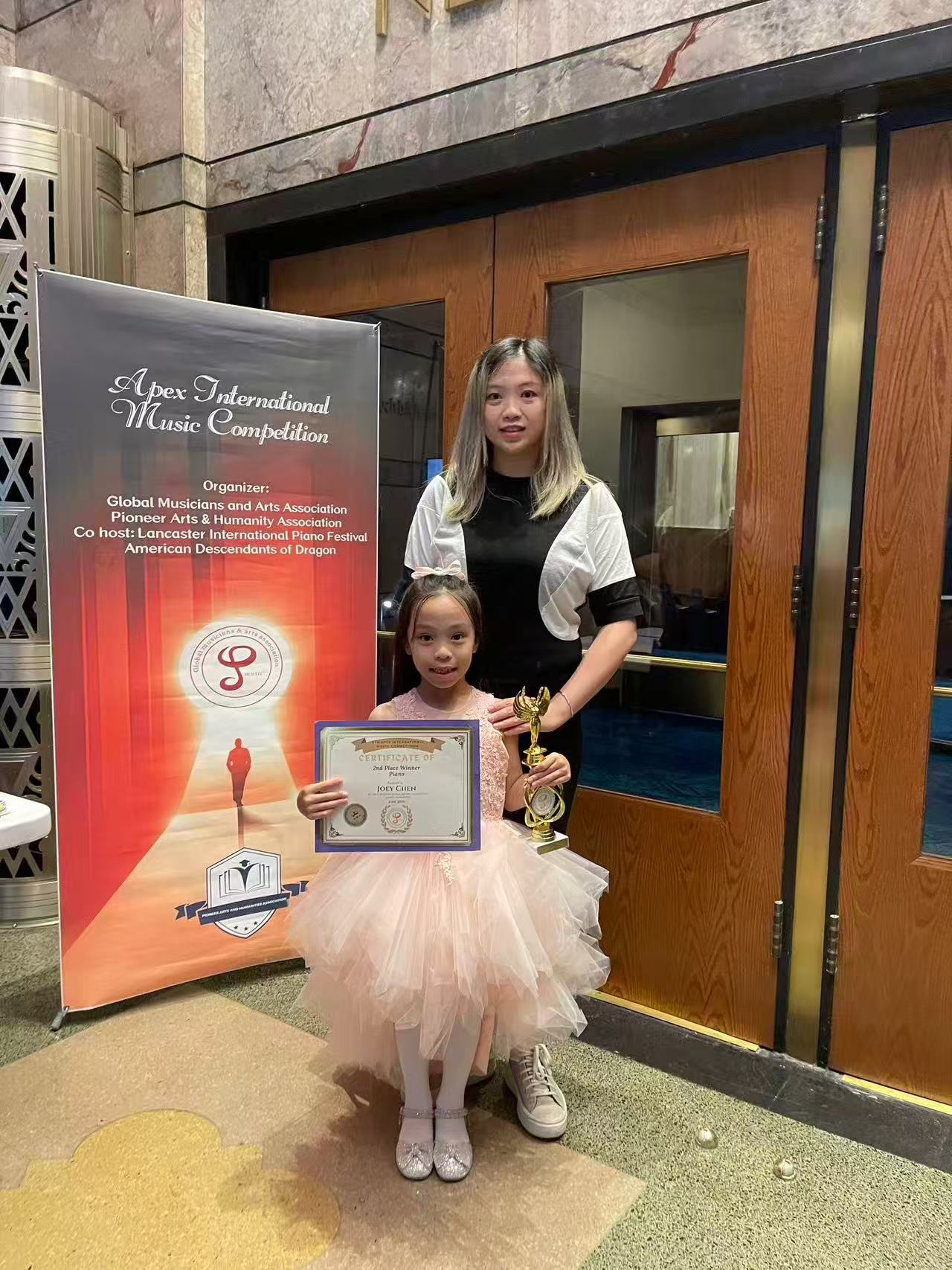 4659f1e199b4d9f760a07f4399d3524c